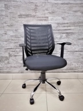 Кресло Barneo K-138 для персонала (черная ткань черная сетка) в Сысерти - sysert.mebel-74.com | фото