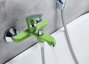Смеситель для ванны Accoona A6366K (зеленый) в Сысерти - sysert.mebel-74.com | фото